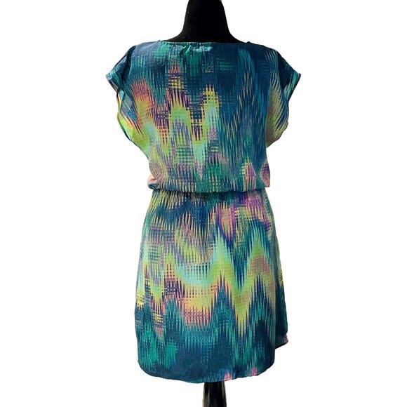 Cap Sleeve Tunic Dress | Chaotic Zigzag Pattern | Multicolor | Hayley Matthews - Picture 2 of 9